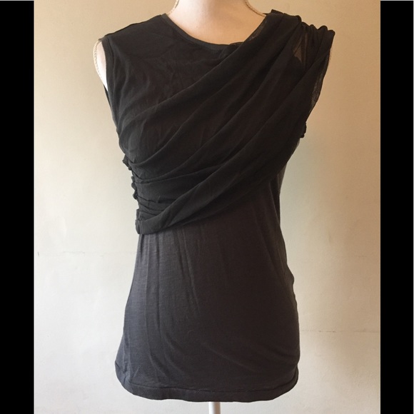 Elizabeth and James Tops - Elizabeth and James gray super cute top small